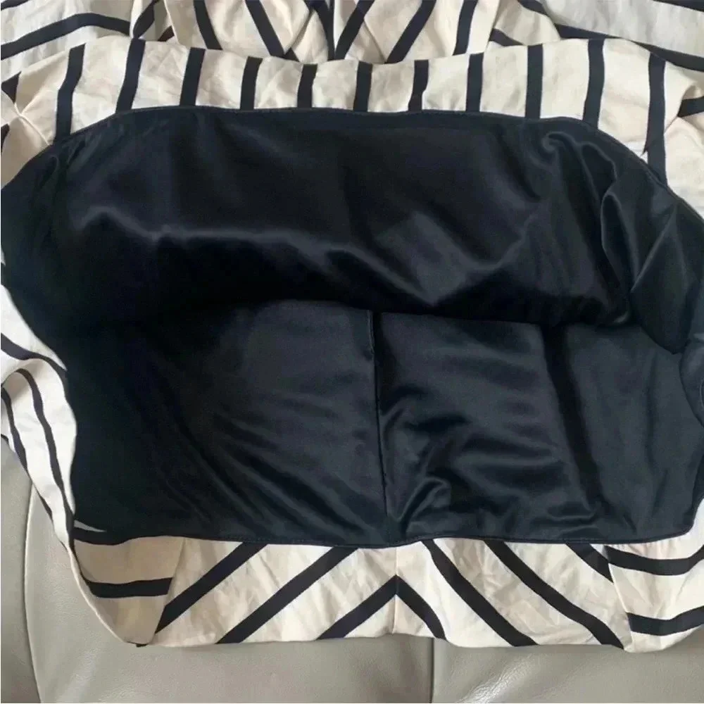 Eva Franco black and white striped skirt size 8 EUC - Picture 4 of 7